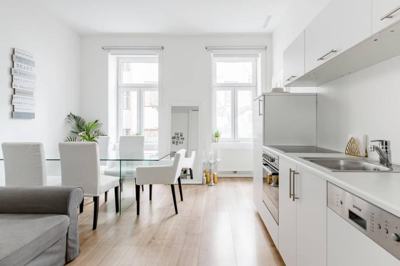 ⍟Luxurious And Bright⍟ 5 Min Walk To City Center Apartamento Viena Exterior foto